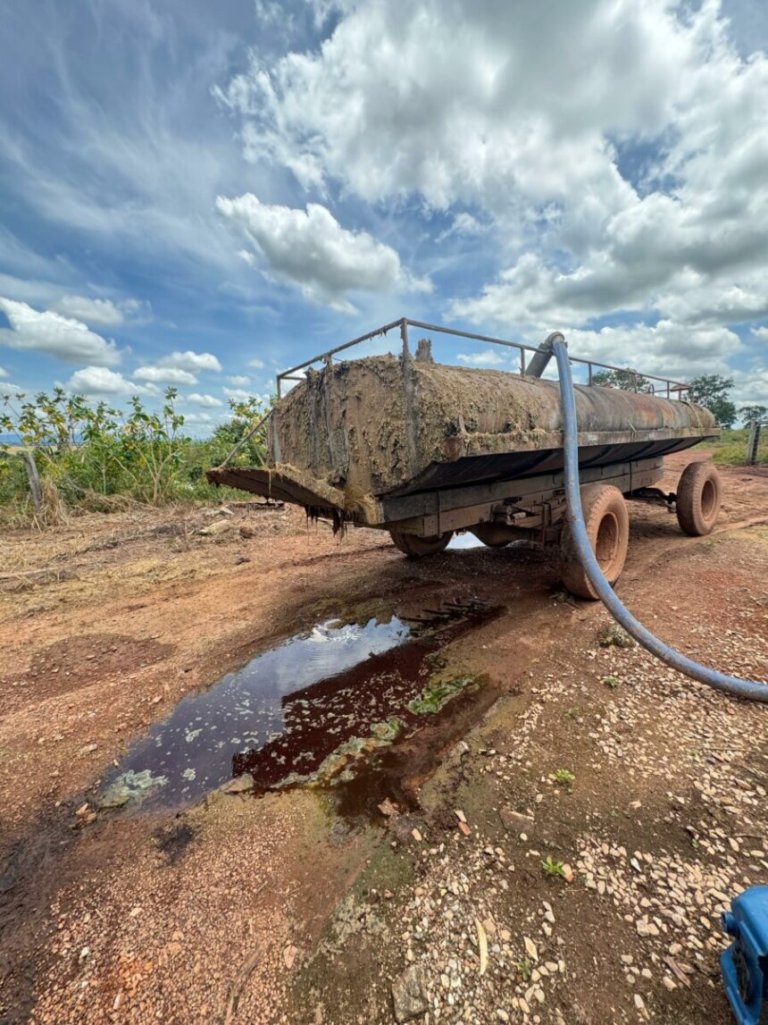 Polícia Civil prende três pessoas em flagrante por crimes ambientais e porte ilegal de arma em frigorífico de Porangatu Polícia Civil prende três pessoas em flagrante por crimes ambientais e porte ilegal de arma em frigorífico de Porangatu