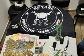 Polícia Civil cumpre mandados de busca e prende autores por tráfico de drogas em Águas Lindas – Policia Civil do Estado de Goiás Polícia Civil cumpre mandados de busca e prende autores por tráfico de drogas em Águas Lindas – Policia Civil do Estado de Goiás