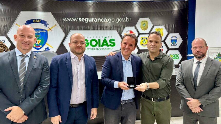 Servidores da PCGO e da SSP recebem apresentação do Programa de Educação Previdenciária de Goiás, da Goiás Prev Servidores da PCGO e da SSP recebem apresentação do Programa de Educação Previdenciária de Goiás, da Goiás Prev
