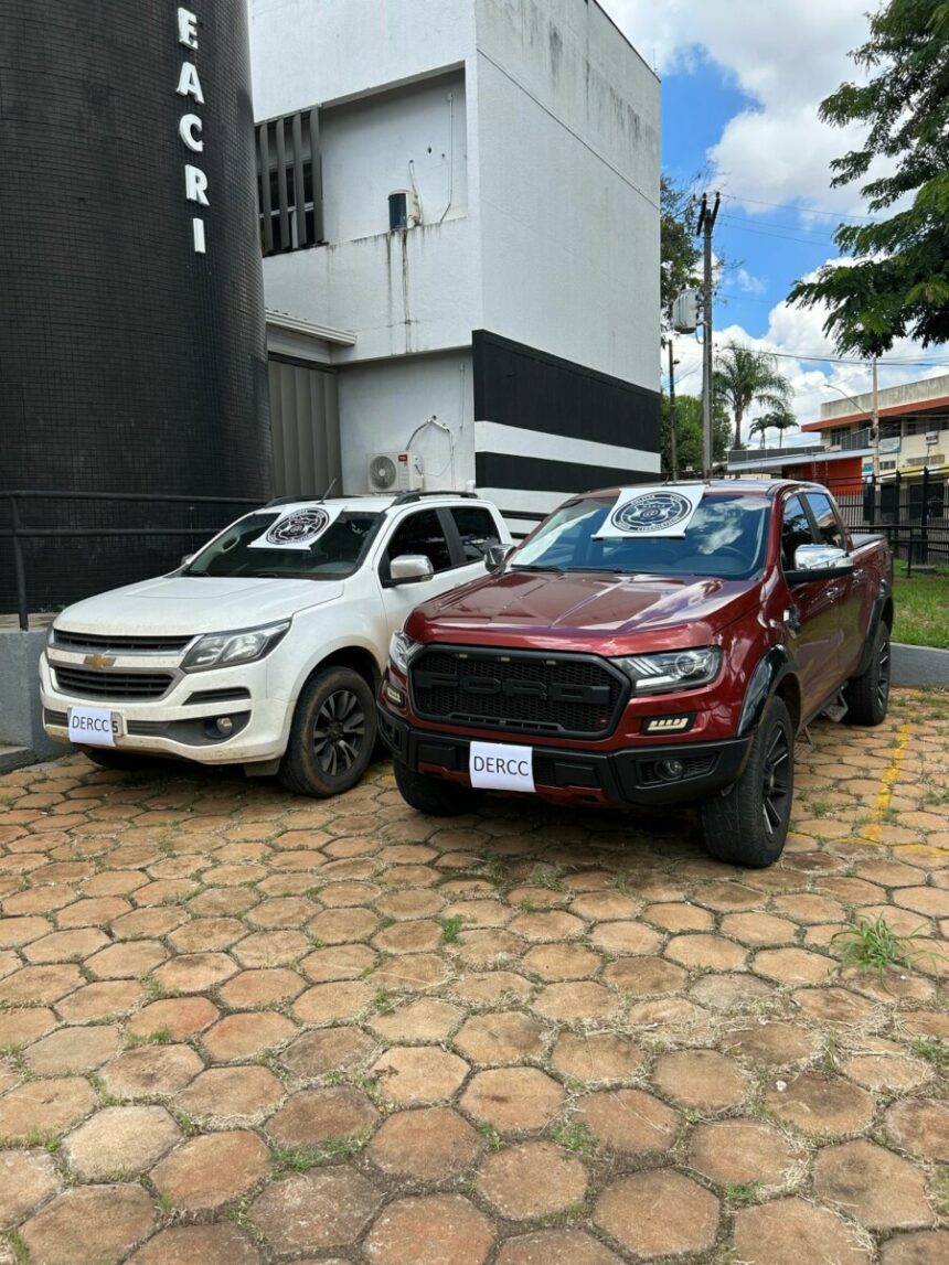 Operação Linha Cruzada apreende caminhonetes e prende suspeitos de operar golpes e lavar dinheiro do crime – Policia Civil do Estado de Goiás Operação Linha Cruzada apreende caminhonetes e prende suspeitos de operar golpes e lavar dinheiro do crime – Policia Civil do Estado de Goiás