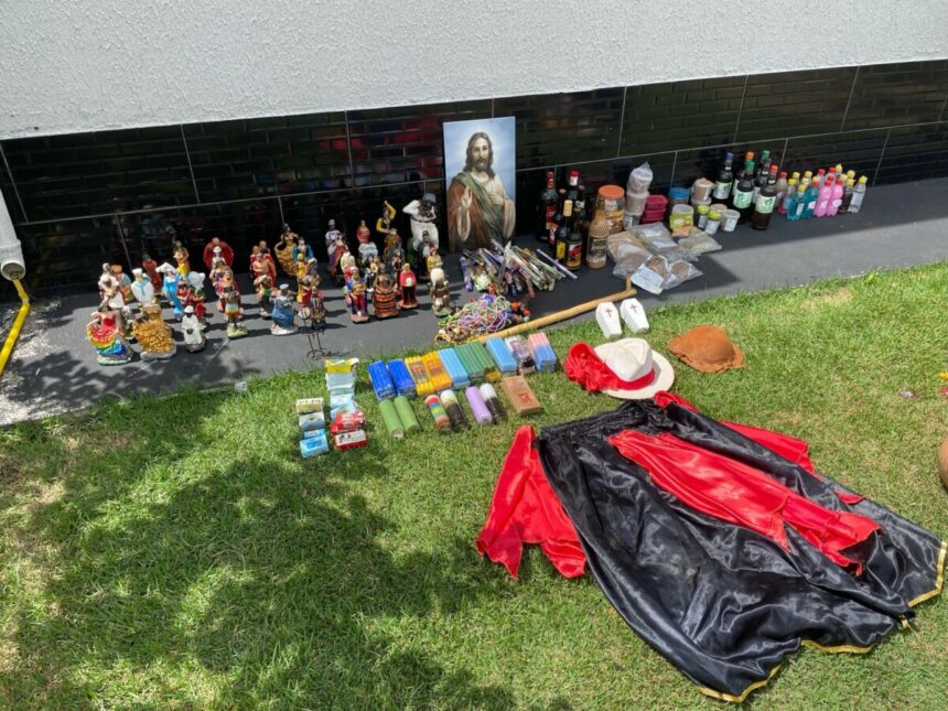 Homem invade Centro de Umbada da ex-mulher e furta vários objetos Homem invade Centro de Umbada da ex-mulher e furta vários objetos