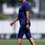 Corinthians demite o técnico argentino Ramón Díaz Corinthians demite o técnico argentino Ramón Díaz