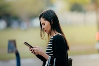 9 em cada 10 brasileiros contam com acesso à telefonia móvel