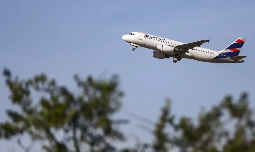 Aviação civil brasileira bate recorde e supera 10 milhões de viajantes em março Aviação civil brasileira bate recorde e supera 10 milhões de viajantes em março