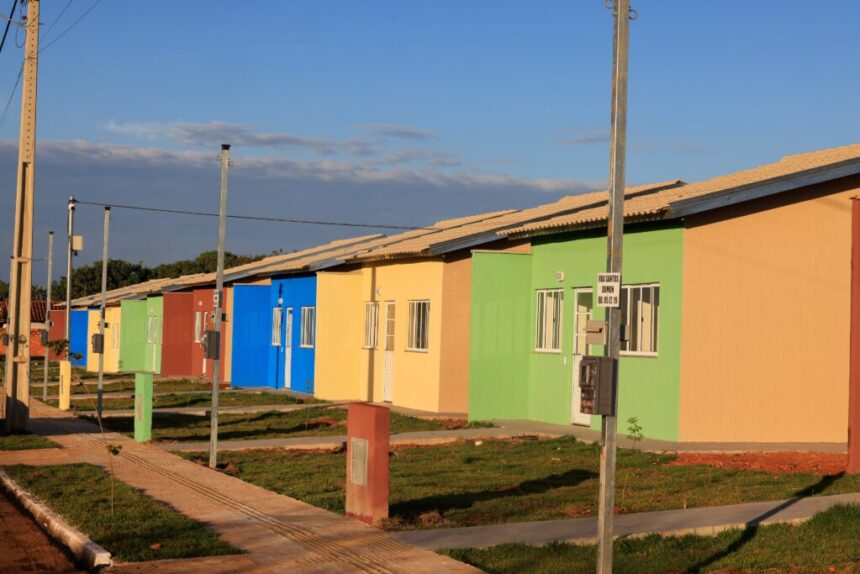 Estado entrega 42 casas a custo zero em Bela Vista de Goiás Estado entrega 42 casas a custo zero em Bela Vista de Goiás