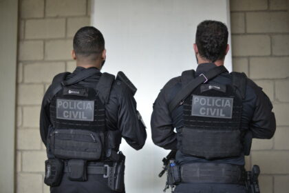 PCGO prende homem com tornozeleira que usava dispositivo eletrônico para furtar objetos de veículos, em Senador Canedo