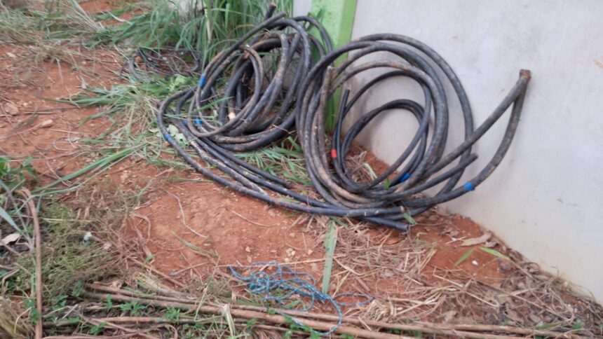 Furto de cabos compromete serviços essenciais e poderá ter pena de até 8 anos de prisão Furto de cabos compromete serviços essenciais e poderá ter pena de até 8 anos de prisão