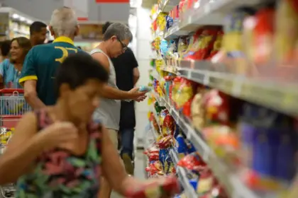 Genial/Quaest: 56% dos brasileiros consideram que economia do país piorou nos últimos 12 meses