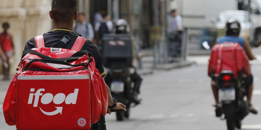 Greve dos entregadores de apps deve continuar nesta 3ª, entenda motivos da mobilização Greve dos entregadores de apps deve continuar nesta 3ª, entenda motivos da mobilização