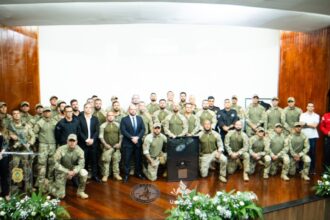 Após meses de treinamento, policiais se formam no curso de elite da Polícia Civil Após meses de treinamento, policiais se formam no curso de elite da Polícia Civil