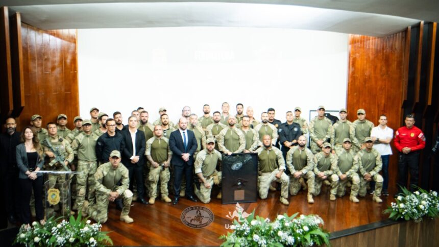 Após meses de treinamento, policiais se formam no curso de elite da Polícia Civil