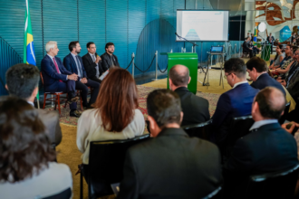 Internet banda larga fixa: 93% dos domicílios brasileiros contam com serviço