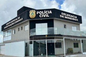 Mulher é presa em flagrante após tentar matar homem com quem se relacionava em Mineiros – Policia Civil do Estado de Goiás Mulher é presa em flagrante após tentar matar homem com quem se relacionava em Mineiros – Policia Civil do Estado de Goiás
