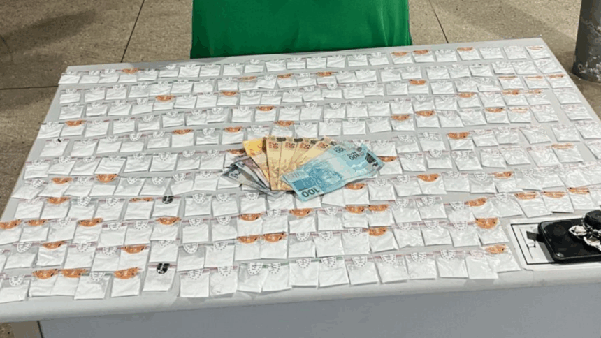 PC deflagra operações contra o tráfico de drogas e prende quatro pessoas em flagrante PC deflagra operações contra o tráfico de drogas e prende quatro pessoas em flagrante