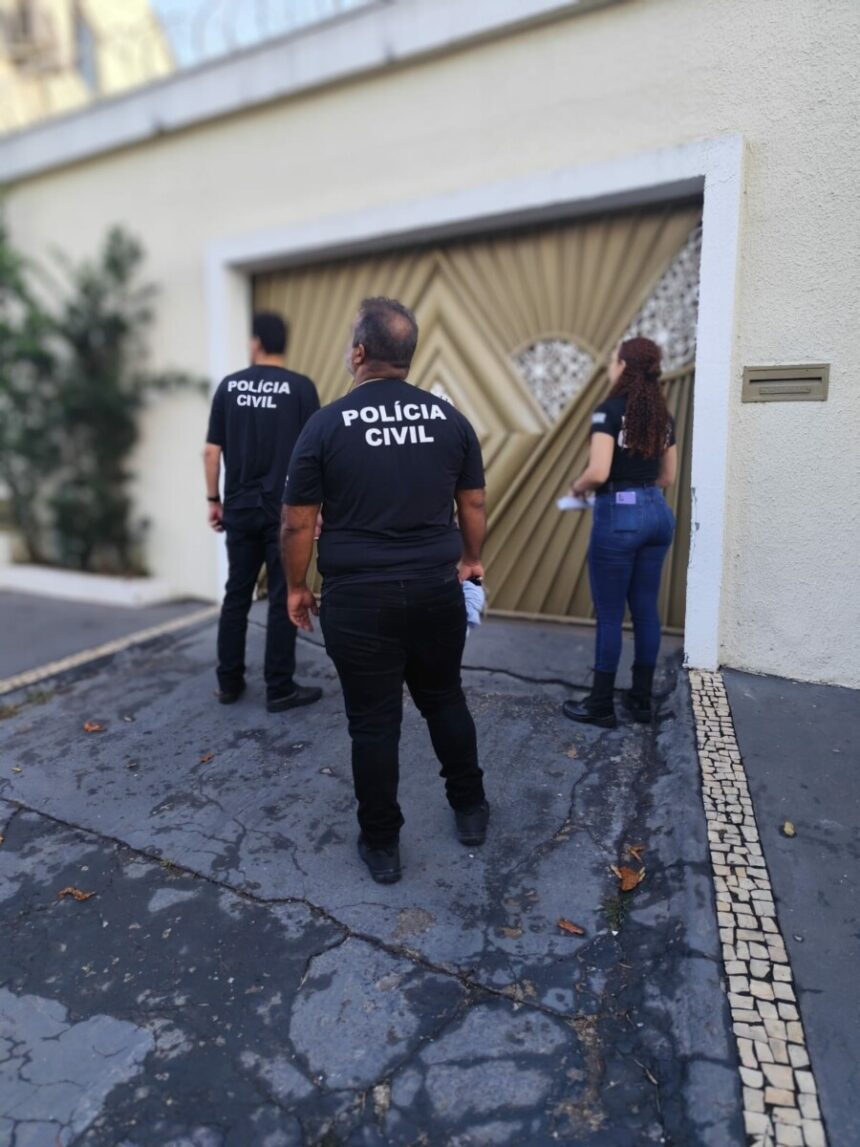 Polícia Civil cumpre buscas e apreende arma usada por investigado para intimidar dono de comércio em Aparecida de Goiânia