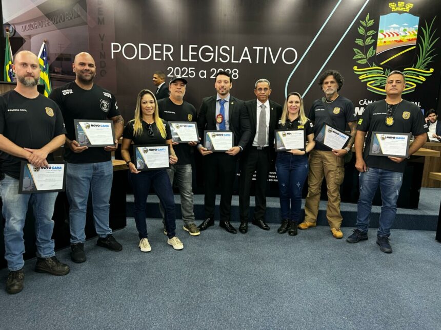 Policiais civis recebem homenagem na Câmara Municipal de Novo Gama – Policia Civil do Estado de Goiás Policiais civis recebem homenagem na Câmara Municipal de Novo Gama – Policia Civil do Estado de Goiás