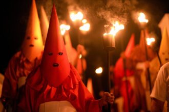 Procissão do Fogaréu iluminou a histórica cidade de Goiás