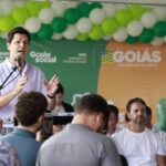 “Mudamos o paradigma da política em Goiás”, afirma Daniel Vilela em entrega de casas a custo zero em Bela Vista “Mudamos o paradigma da política em Goiás”, afirma Daniel Vilela em entrega de casas a custo zero em Bela Vista
