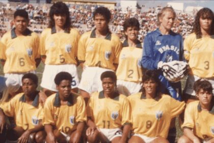 Primeira seleção feminina de futebol do Brasil é tema de documentário
