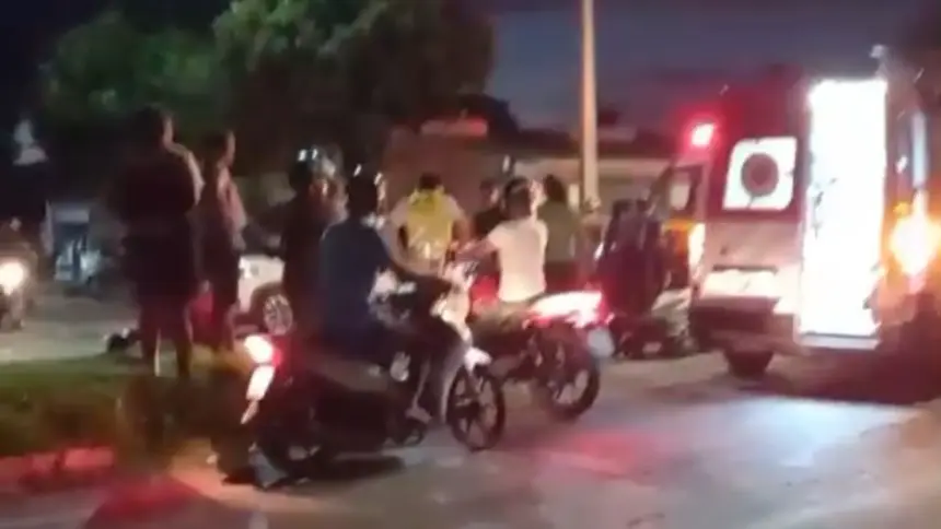 Colisão entre carro e moto deixa duas mulheres feridas no sul de Goianésia Colisão entre carro e moto deixa duas mulheres feridas no sul de Goianésia