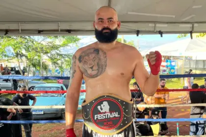 Desafiado e campeão: Goianesiense Alessandro Rodrigues vence disputa de cinturão em Goiânia
