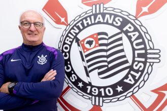 Dorival Júnior assume oficialmente comando técnico do Corinthians