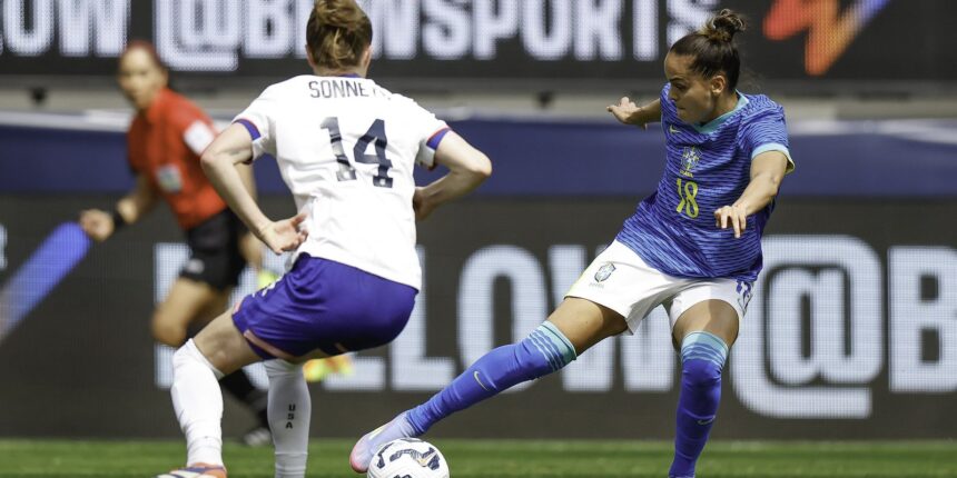 Em 1º amistoso do ano, seleção feminina perde por 2 a 0 para os EUA Em 1º amistoso do ano, seleção feminina perde por 2 a 0 para os EUA