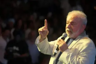 Lula estanca queda de popularidade e governistas falam em ‘virada’; aprovação ainda é a 2ª pior Lula estanca queda de popularidade e governistas falam em ‘virada’; aprovação ainda é a 2ª pior