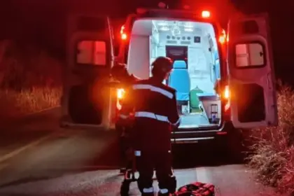 Mulher fica presa às ferragens durante capotamento próximo à Usina Goianésia