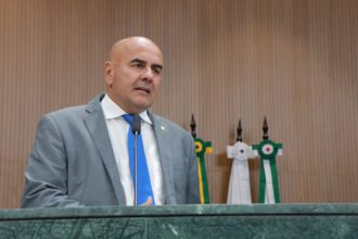 Deputado Paulo Cezar Martins pleiteia reconhecimento da fibromialgia como deficiência Deputado Paulo Cezar Martins pleiteia reconhecimento da fibromialgia como deficiência