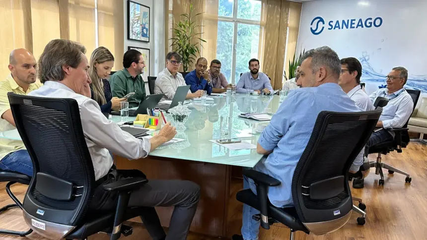 Saneago assume abastecimento no Hermínio Lopes e anuncia ações imediatas Saneago assume abastecimento no Hermínio Lopes e anuncia ações imediatas