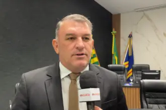 Vereador quer obrigatoriedade de expedição de receituários médicos de forma impressa