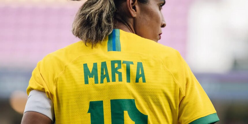 Arthur Elias convoca seleção para amistosos contra o Japão Arthur Elias convoca seleção para amistosos contra o Japão