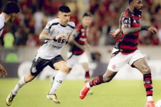 Em situação complicada na Libertadores, Fla enfrenta Central Córdoba Em situação complicada na Libertadores, Fla enfrenta Central Córdoba