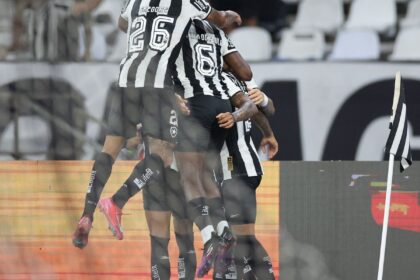 Copa do Brasil: Botafogo goleia e encaminha classificação para oitavas