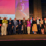 Projeto da Claro e ONU Mulheres vai capacitar brasileiras vítimas de violência e refugiadas em letramento digital