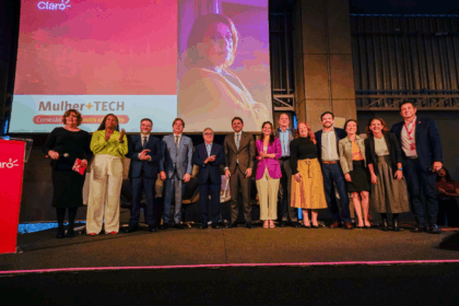 Projeto da Claro e ONU Mulheres vai capacitar brasileiras vítimas de violência e refugiadas em letramento digital