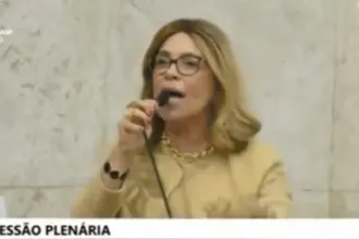 Após fala polêmica, vereadora de SP associa pessoa negra a ‘sapatos baratos’