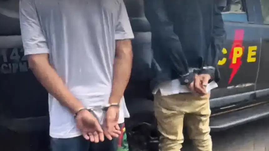 CPE prende suspeito de tráfico com drogas e motocicleta na BR-153 CPE prende suspeito de tráfico com drogas e motocicleta na BR-153