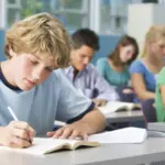 Estratégias Eficazes para Melhorar a Atenção do Aluno em Aula