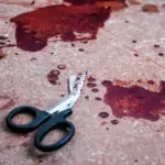 Estudante mata colega de 14 anos com golpes de tesoura durante aula em escola particular de MG