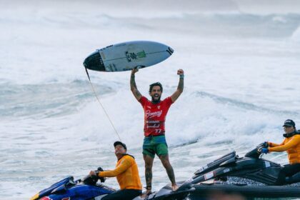 Surfe: Filipe Toleto conquista título da etapa de Gold Coast