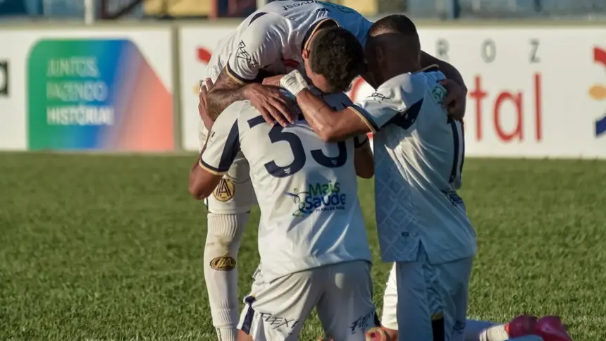 Goianésia sofre nova derrota em casa e segue sem vencer na Série D Goianésia sofre nova derrota em casa e segue sem vencer na Série D