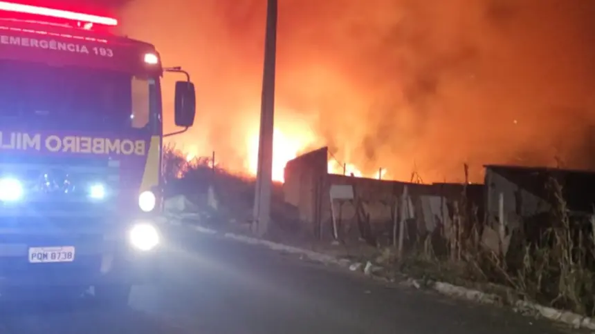 Incêndios simultâneos movimentam o Corpo de Bombeiros de Goianésia