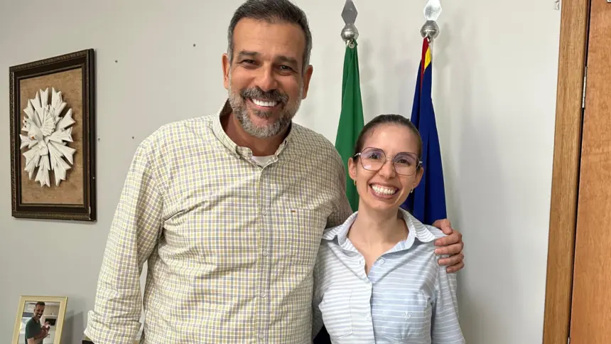 Luciana Naves será a primeira mulher a assumir a Prefeitura de Goianésia Luciana Naves será a primeira mulher a assumir a Prefeitura de Goianésia