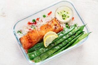 5 receitas práticas com proteínas para levar na marmita