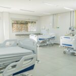 Prefeita Luciana participa da entrega da reforma da Sala Vermelha da UPA