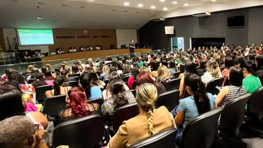 Profissionais da educação de Goianésia participam de capacitação sobre transtornos e síndromes raras promovida pelo CREC Profissionais da educação de Goianésia participam de capacitação sobre transtornos e síndromes raras promovida pelo CREC