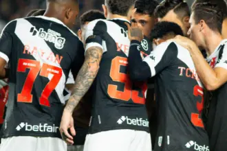 Red Bull Bragantino vence Vasco em São Januário e assume a liderança do Brasileirão