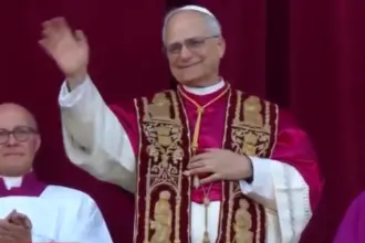 Robert Francis Prevost é escolhido para liderar a Igreja Católica e usará o nome Leão XIV